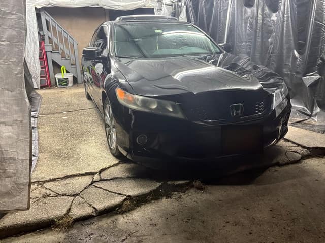 Honda Accord coupe, front view