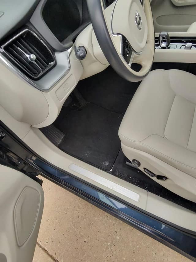 Volvo XC60, front cabin