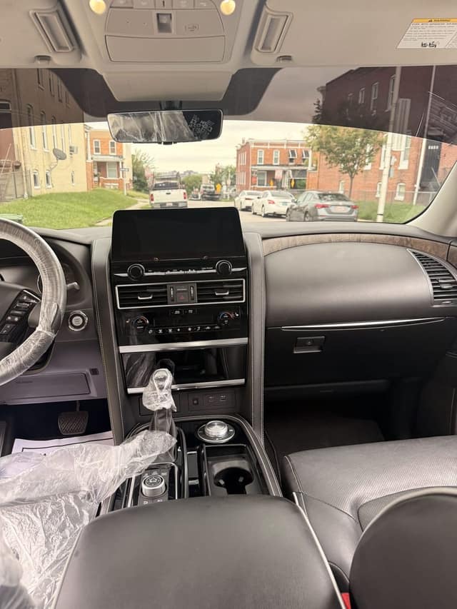 Infiniti QX80, dashboard