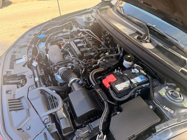 Honda Accord, engine bay